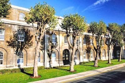 Spacious 2 bed flat next to Elizabeth line