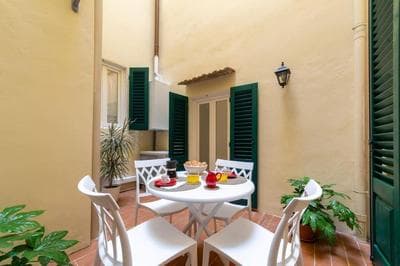Casa Lorenzo with a quiet tiny patio