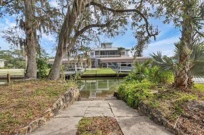 9170 Pine Cove