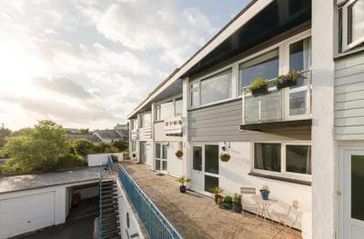 Number 4 - Stylish 1 bedroom house in Truro, Cornwall