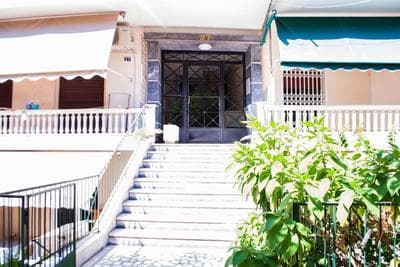 Your Athens Getaway: Stylish Apt in Athens