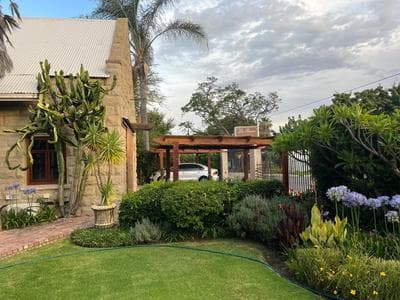 La Pension Guest House