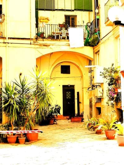 Nel Cuore del Centro Storico All'Antico Teatro di Napoli