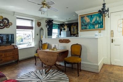 1 Bed Flat - Sleeps 2 - Wifi - Smoking