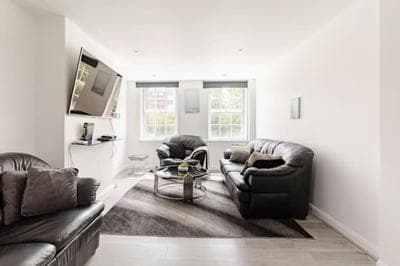 Lovely 3 bedroom flat in North London