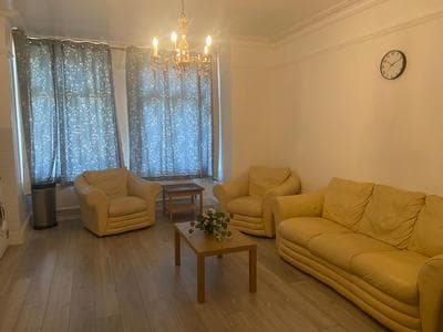 Homely 3 Bedroom Ground Floor Flat