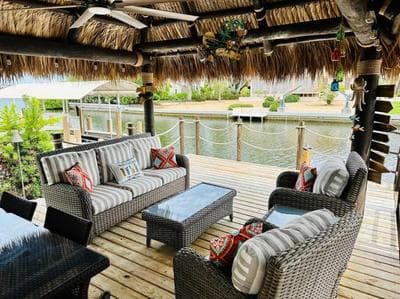 Coastal Waterfront Pool/Dock/Tiki/Bike-Beach/Dolph