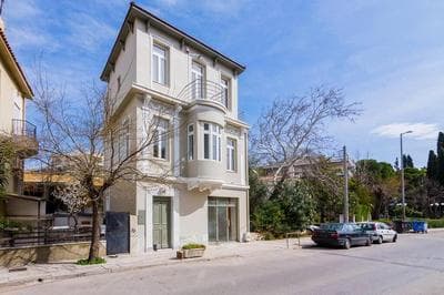 Lavish Mansion House 1928 in Kifisia by UPSTREET