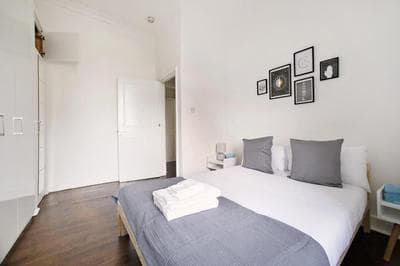 Maida Vale Modern Flat