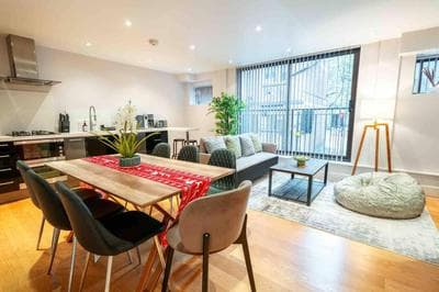 Stunning 3-Bed House in central London