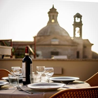 Raffaello Terrace - near Piazza Navona