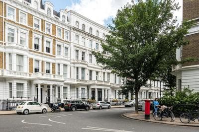 Sleek Simple & Peaceful 1BD Flat Kensington