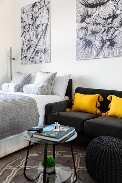Cosy Central Studio Apartment Zone 2 (4)