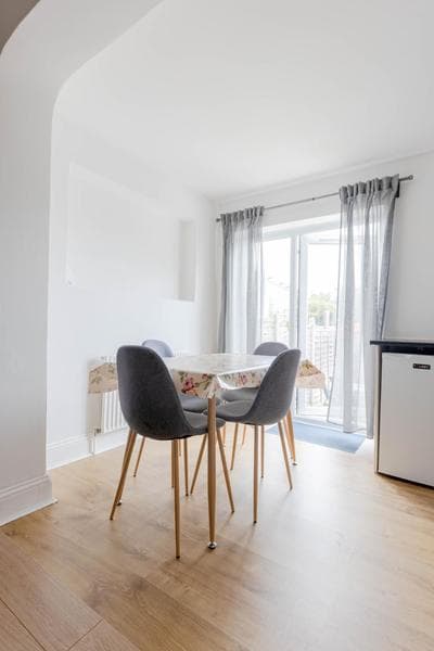 Near Wembley, beautiful apartment with garden, self check-in