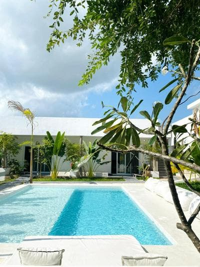 La Base Beach Hotel