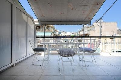 Cosy 2BR flat near Ampelokipoi station & hospitals