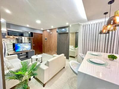 Bright and luxurious apto near the Mall las Brisas