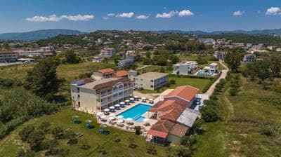 Manousis ApartHotel