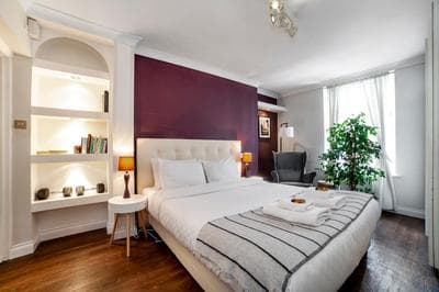 Bright Spacious 2BR Apt, Chancery Lane