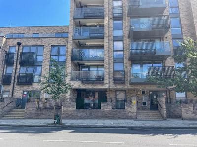 MODERN LUXE APT just 10 MINS from TOWER BRIDGE! EASY ACCESS TO TUBE AND BUS
