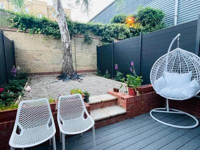 Riverside Premium En suite Double Room E14