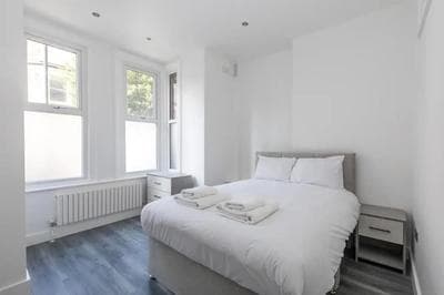 Stylish 2-Bed Flat In The Heart of West Hampstead