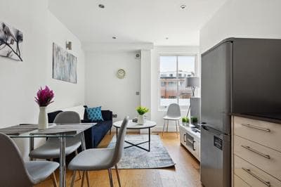 Luxury Urban Living - 1 BDR