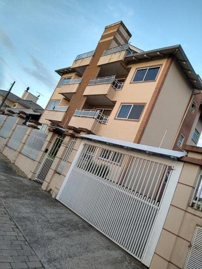 Residencial Cristina's-Apartamentos de 2-3 Quartos equipados com WiFi Garagem-Excelente Localização