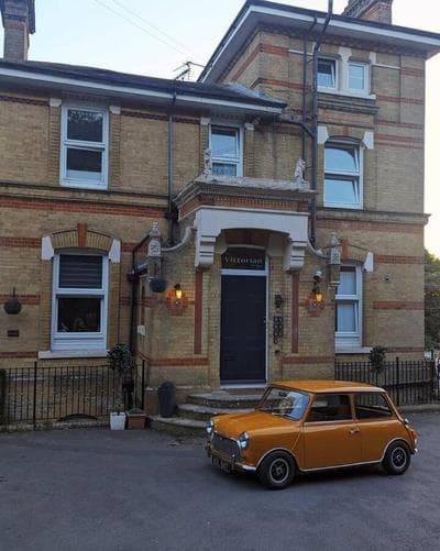 The Victorian lodge