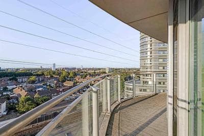 Luxury Apt 3min walk to London Excel,City Hall, O2