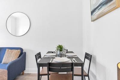 Modern Two Bedroom Apartment with Free Parking!