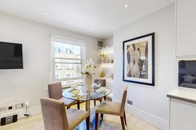 Baker Street Residence