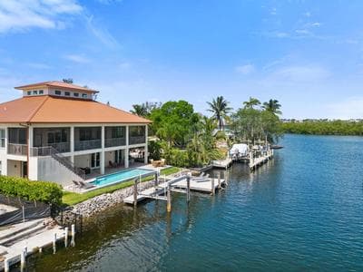 Bonita Beachs Ultimate Family Vacation Getaway Sleeps 12 Pool And Boat Dock