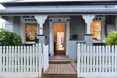 Macleay Cottage with plunge pool and local arts
