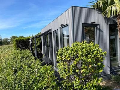 TINY-HOUSE mit Alpen- Stadt- und Poolblick , WLAN