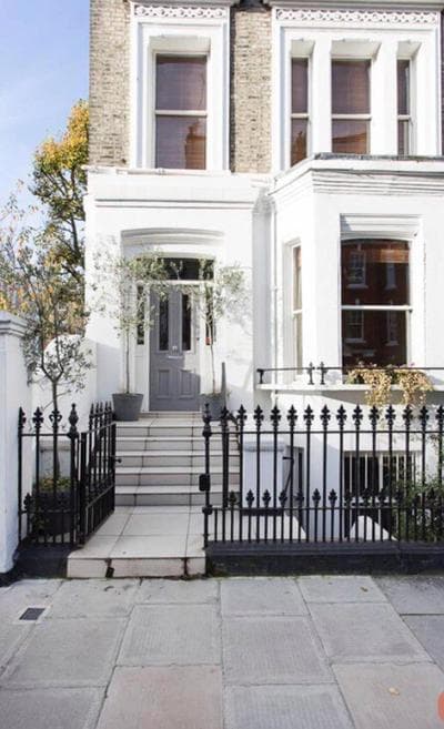 Quintessentially Classy English Apt In Chelsea, London