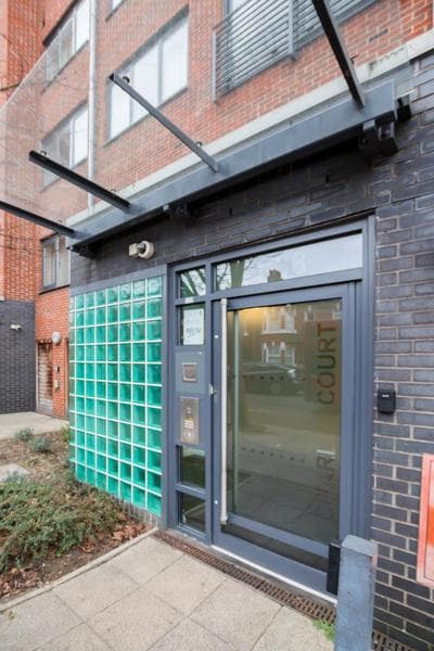 Splendid 2 BDR Apt with Panoramic View, Acton