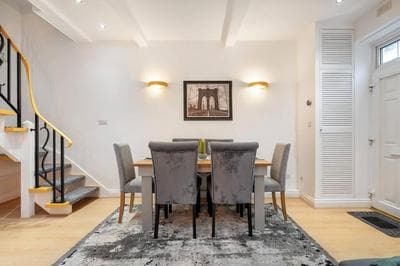 *-* Beautiful Townhouse in Central London *-*
