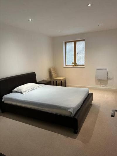 Bright and spacious flat in Wimbledon, London