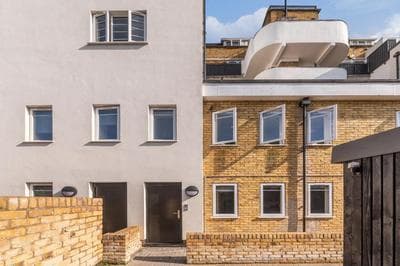 Fantastic London Home, 2 Bedrooms 2 Bathrooms - Next to the US Embassy & Nine Elms Station