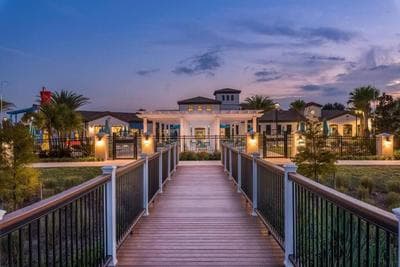 Castaway Oasis - 5 Bed Townhome, Heated Pool & BBQ