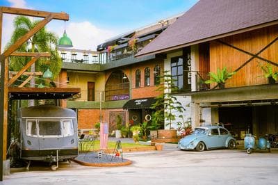 Dream Factory Hotel