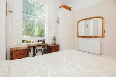 Beautiful Two Bedroom Flat in Kensington