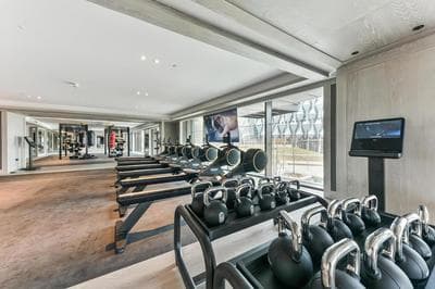 St, George Wharf Vauxhall Bridge large 2Bedrooms apartment with River View panoramic balcony