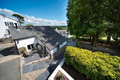Courtyard Cottage