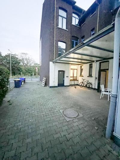 Krefeld House Deluxe Apartment - 15min to DUS & FREE Parking