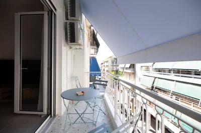 Bright and cozy 2bdr apartment close to Acropolis