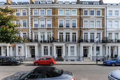 Central Stunning 2BR Flat w2 Patio in Kensington
