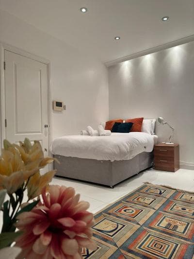 St Paul's Farringdon Longstay Cozystay