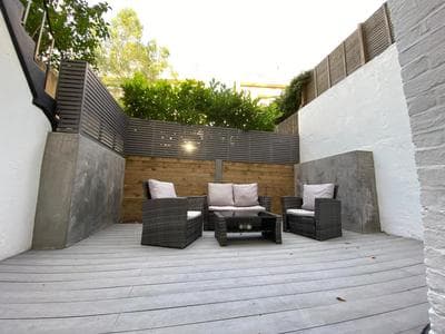 Private Entrance Garden Flat in Kensington Olympia